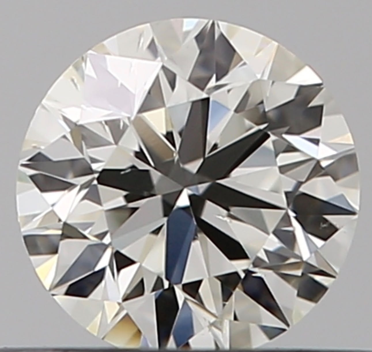 0.40 Carat H-VS2 – IGI Certified Round Brilliant Solitaire