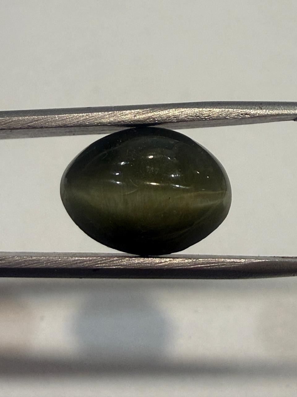 Natural Cat’s Eye Lahsuniya -7.40 Ratti– Oval Shape
