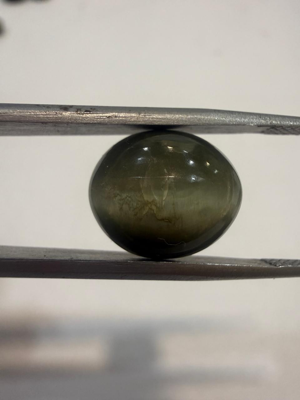 Natural Cat’s Eye Lahsuniya -7.83 Ratti– Oval Shape