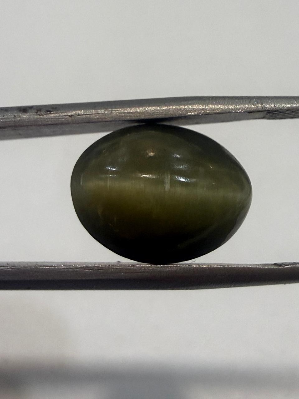 Natural Cat’s Eye Lahsuniya -6.90 Ratti– Oval Shape