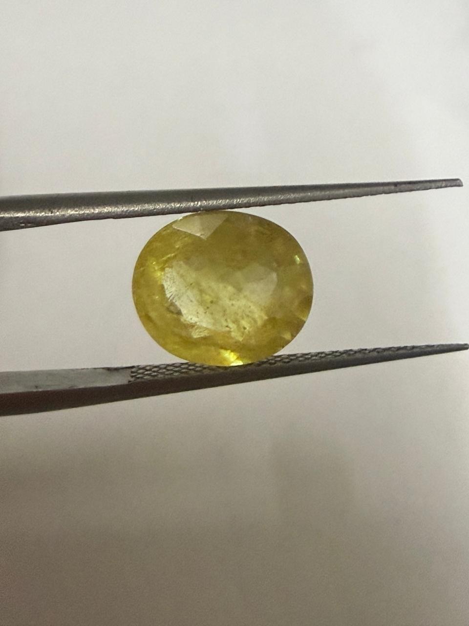 Natural Pukhraj (Yellow Sapphire) 4.02 Ratti