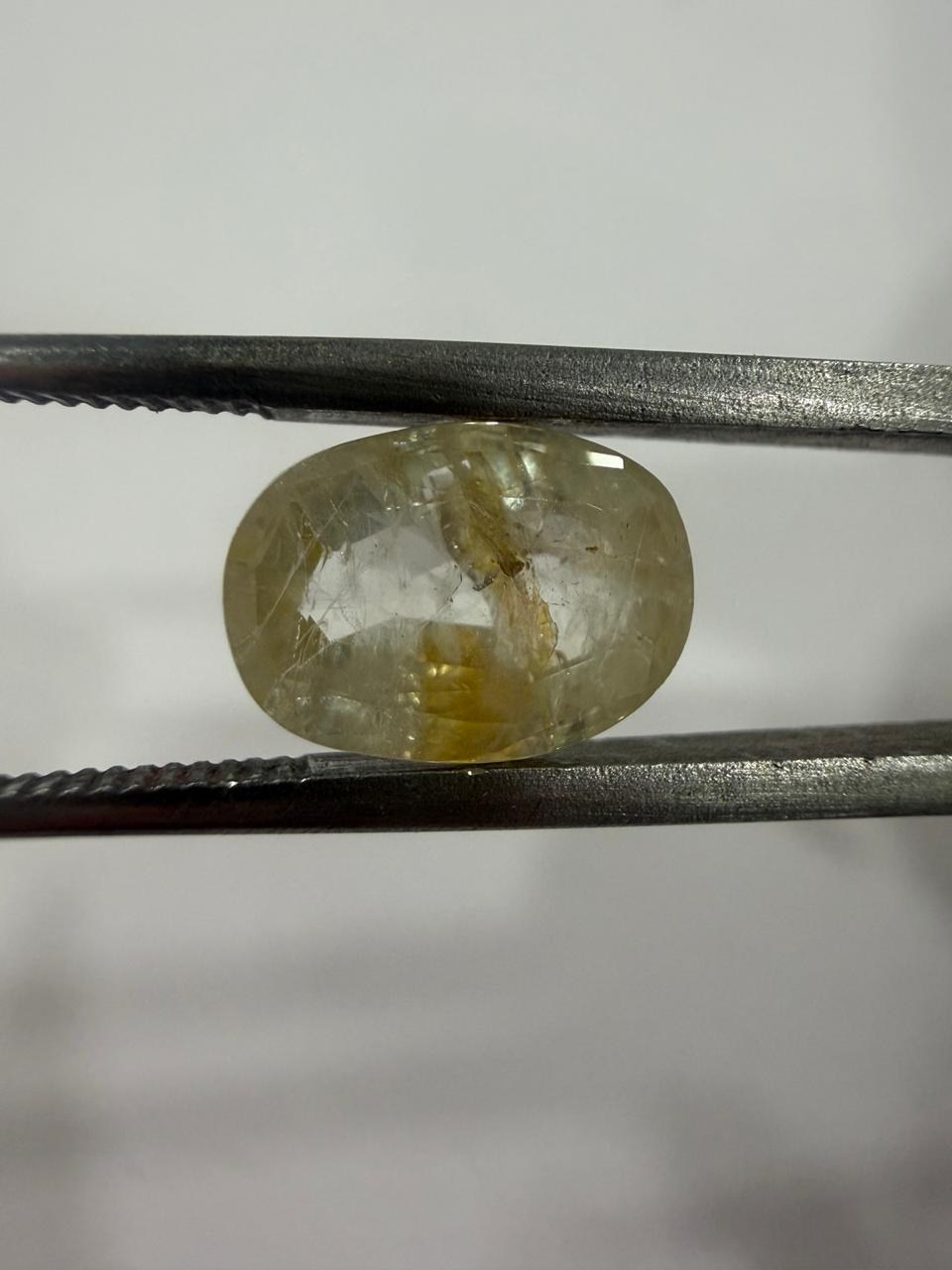 Natural Srilankan Pukhraj (Yellow Sapphire) 4.39 Ratti