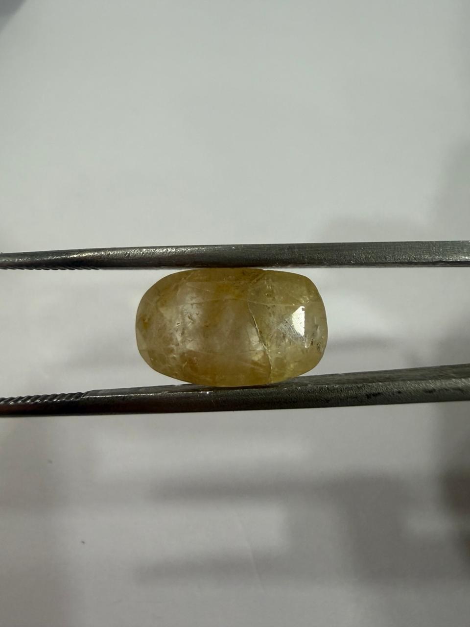 Natural Srilankan Pukhraj (Yellow Sapphire) 10.33 Ratti