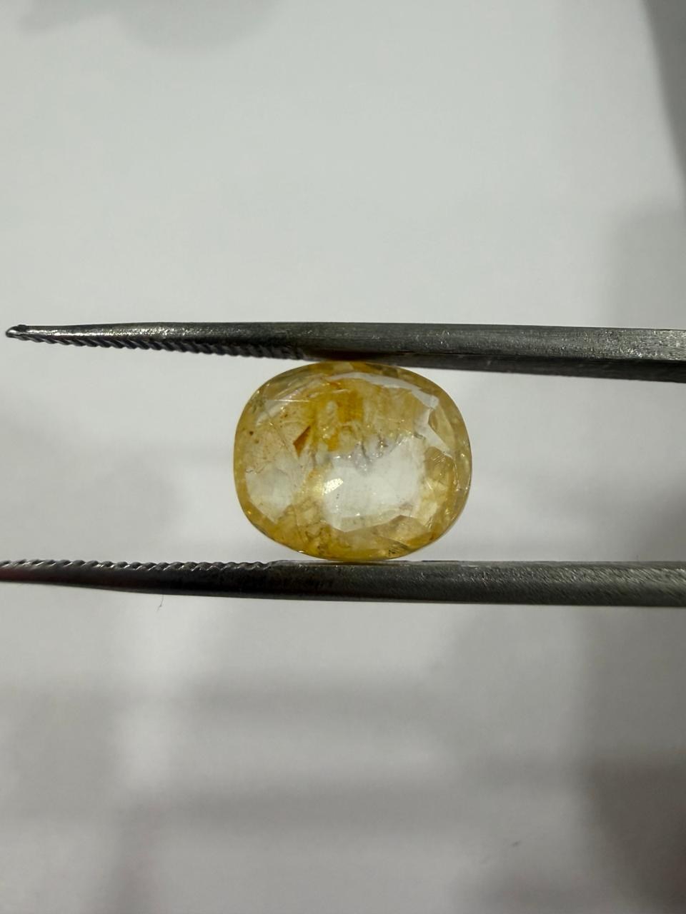 Natural Srilankan Pukhraj (Yellow Sapphire) 6.06 Ratti