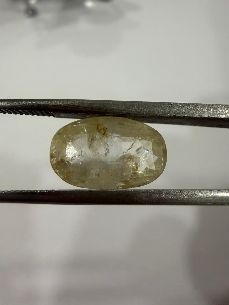 Natural Srilankan Pukhraj (Yellow Sapphire) 5.87 Ratti